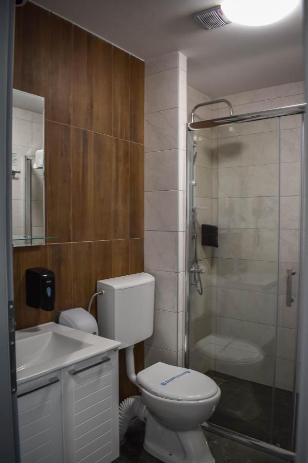 Hotel Dijana ピロト エクステリア 写真