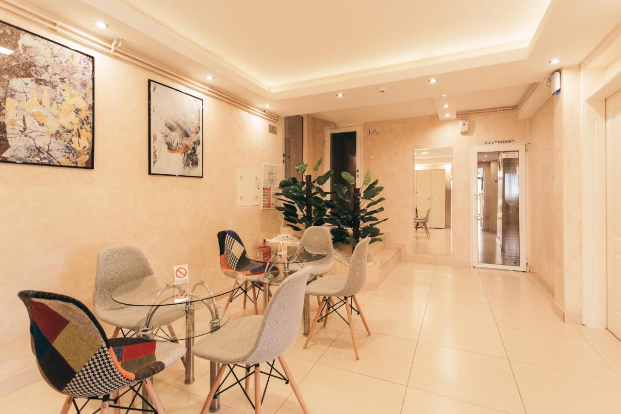 Hotel Dijana ピロト エクステリア 写真